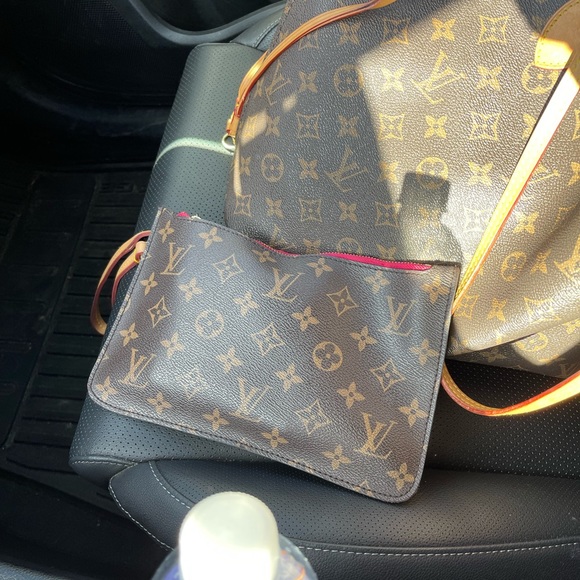 Purse - Picture 1 of 1